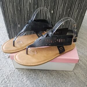 Jynx sandal